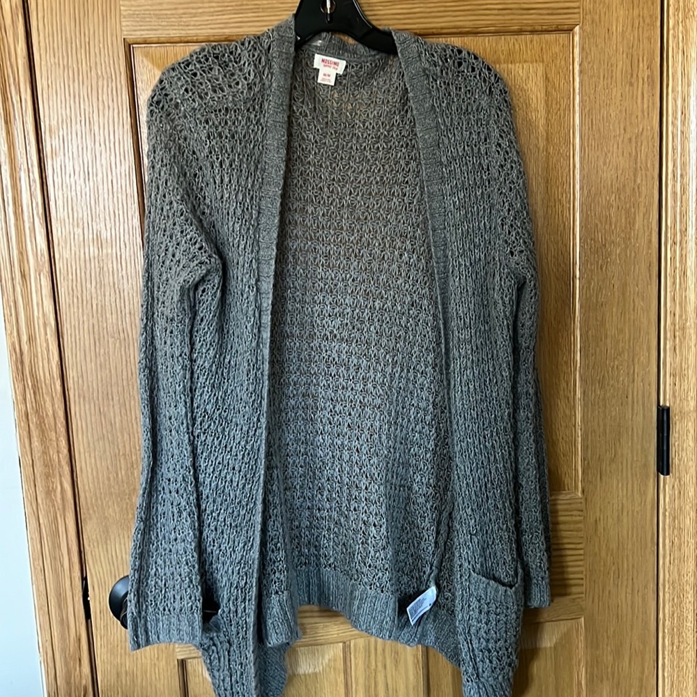 Cardigan sweater